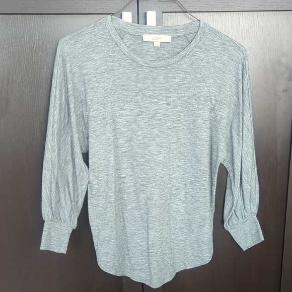 LOFT Heathered Gray Long Sleeve Tee - XS Great Condition - Picture 2 of 5